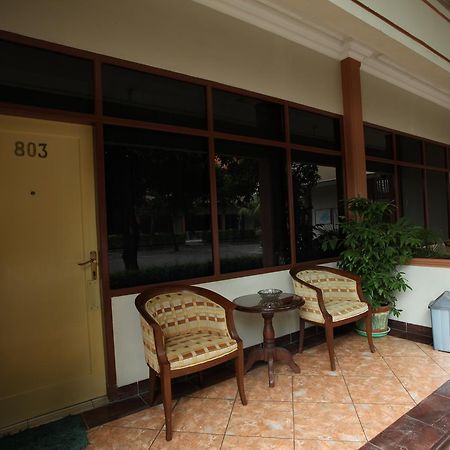 Langensari Hotel Cirebon Bagian luar foto