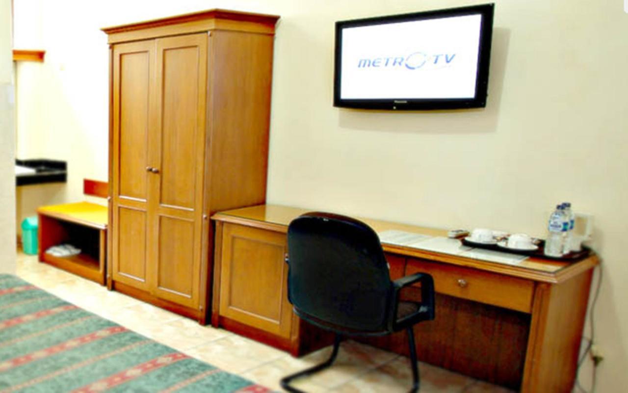 Langensari Hotel Cirebon Bagian luar foto